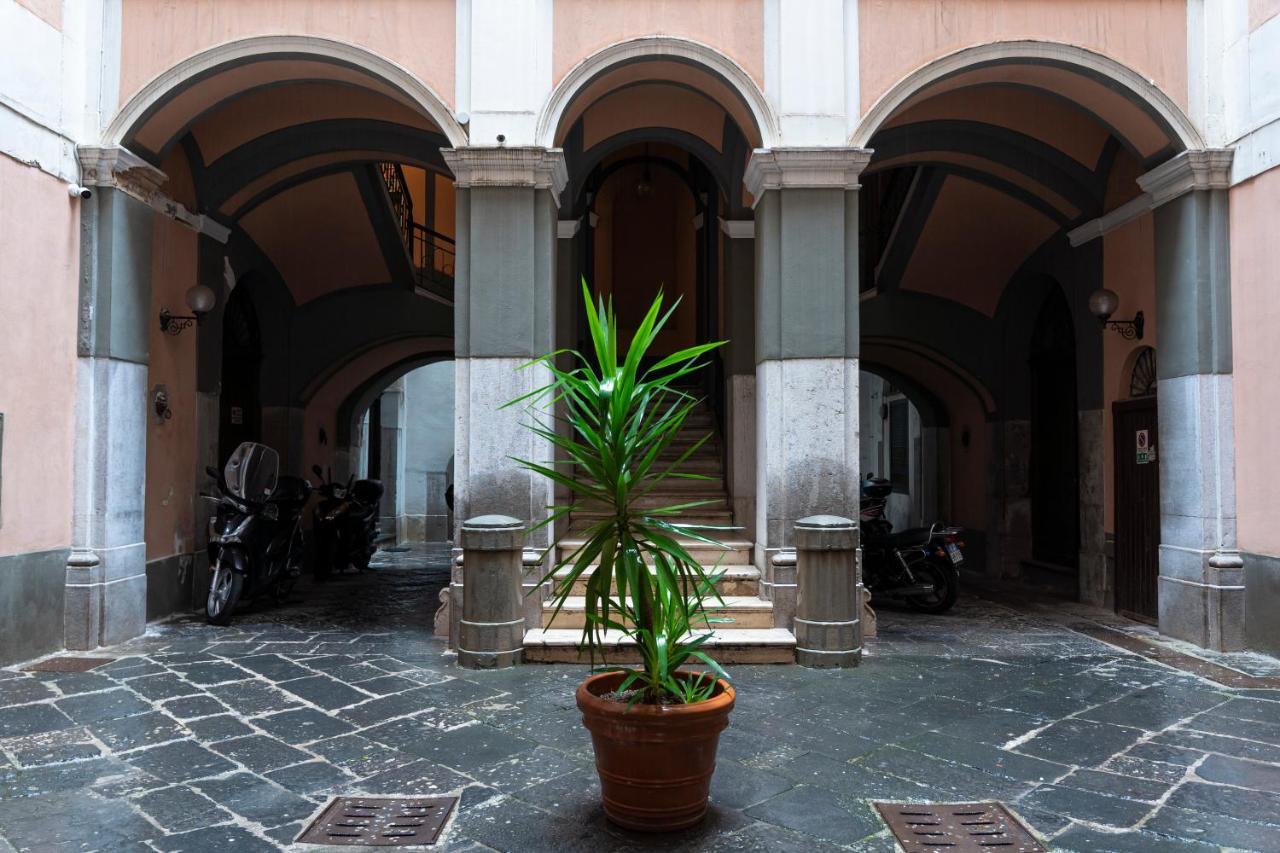 Bella Domus Suites 萨莱诺 外观 照片