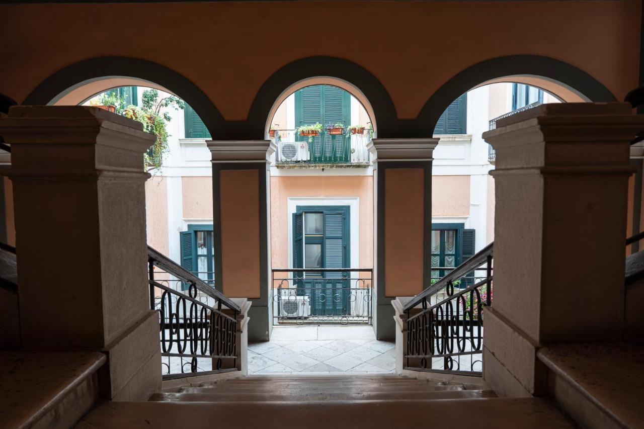 Bella Domus Suites 萨莱诺 外观 照片