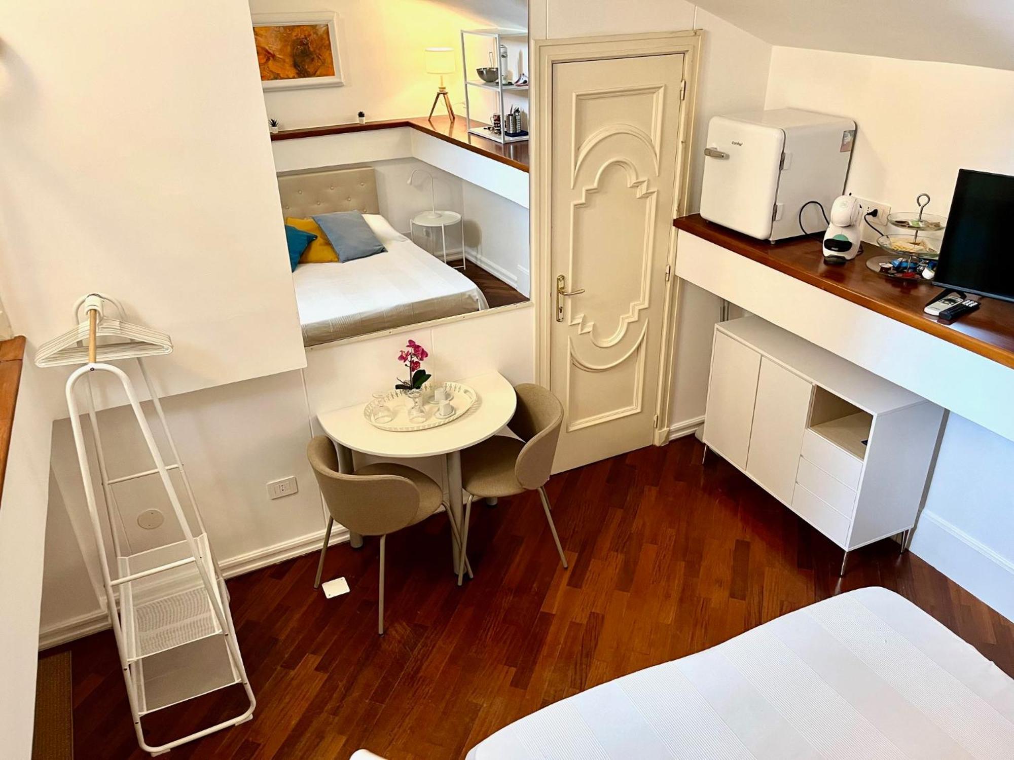 Bella Domus Suites 萨莱诺 外观 照片