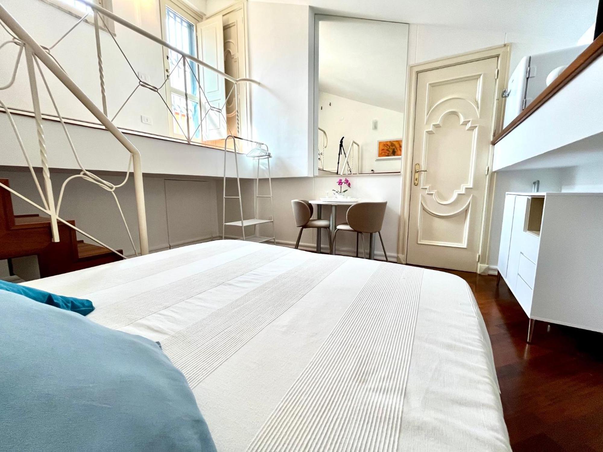 Bella Domus Suites 萨莱诺 外观 照片